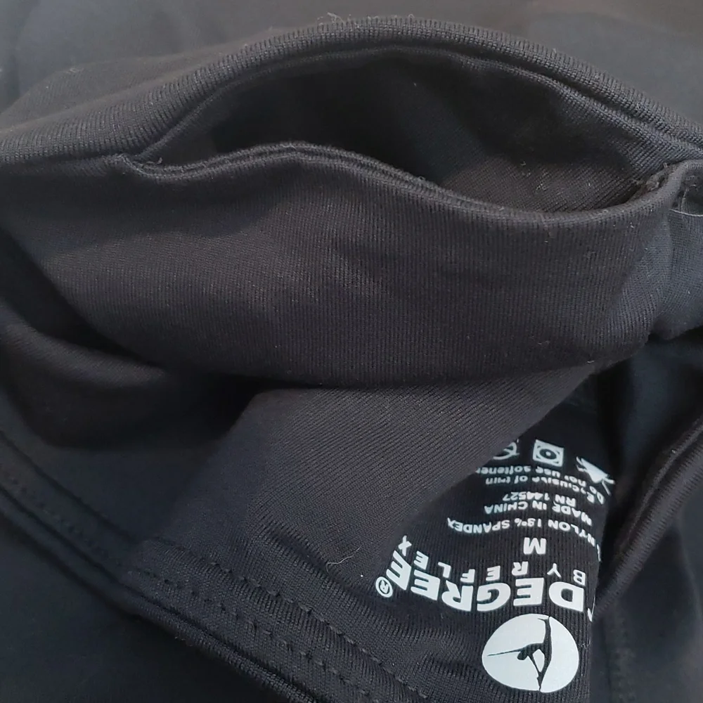 90°DEGREE BY REFREX Med Black leggings - Picture 6 of 6